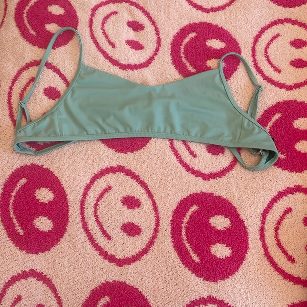 Jolyn bikini top